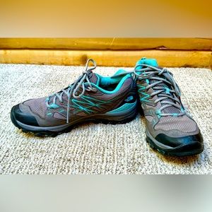 NORTH FACE hiking shoes.  Size 8.5 fits like a size 8